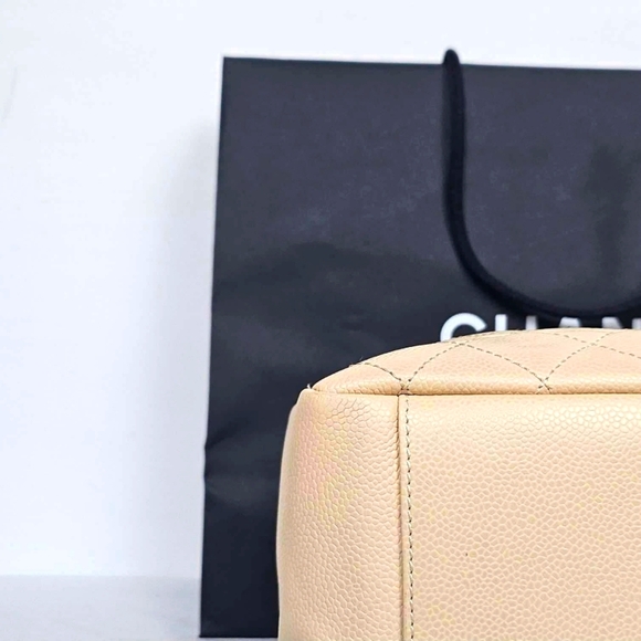 Chanel Beige/Cream Quilted Shoulder Tote with Elegant Silver Handware GST Caviar - Picture 5 of 7